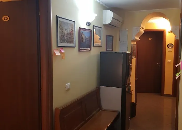 Rudy Center Oda ve Kahvaltı 4*