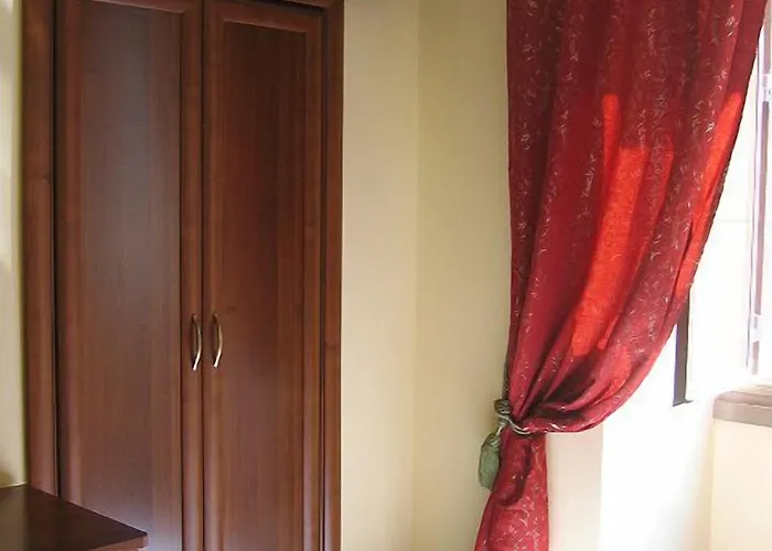 Отель типа "постель и завтрак" Rudy Center 4*