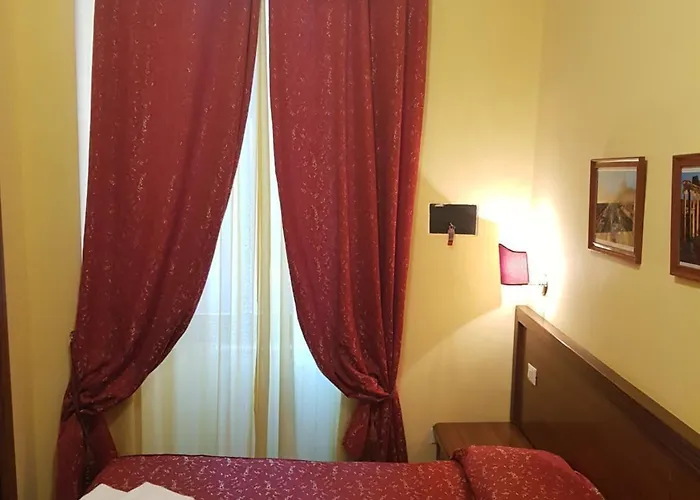 Rudy Center Oda ve Kahvaltı 4*